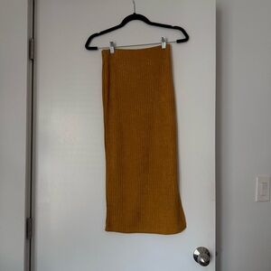 Band of Gypsies Monza Gold Ribbed Velvet Pencil Skirt